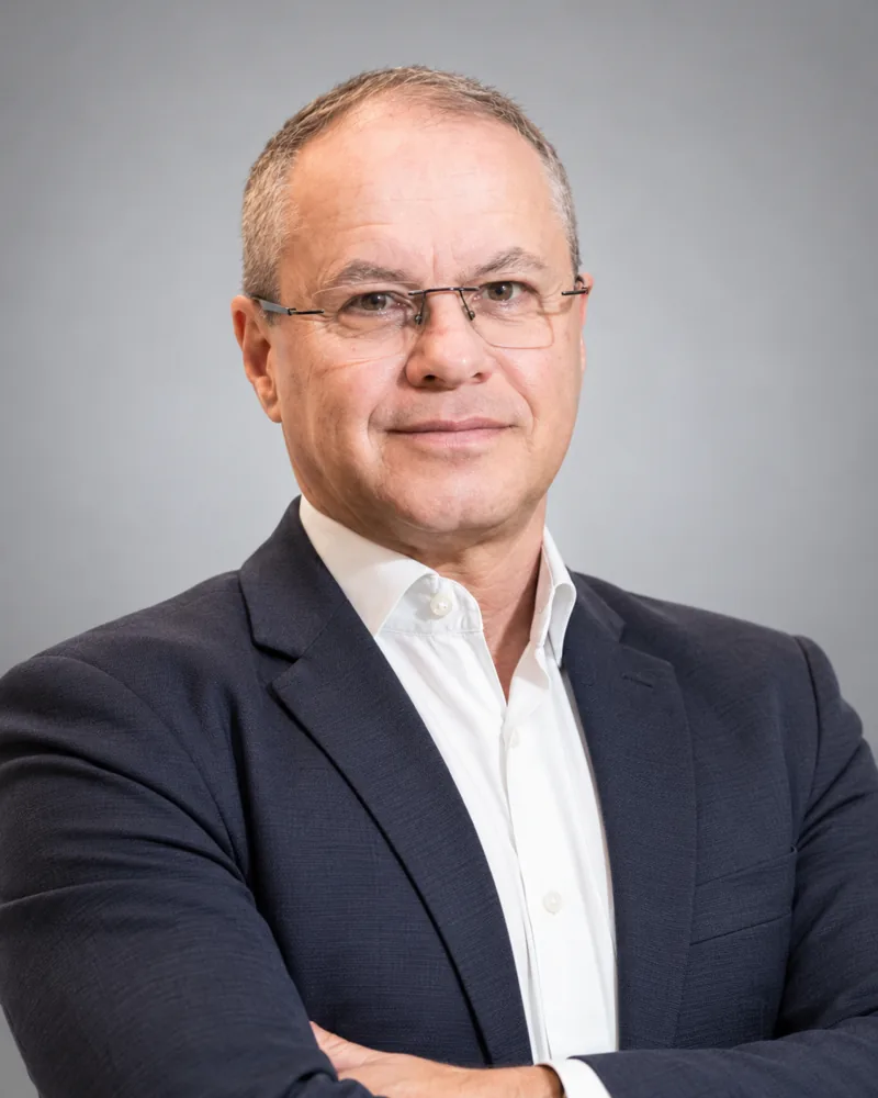 Abertura: Frederico Peret